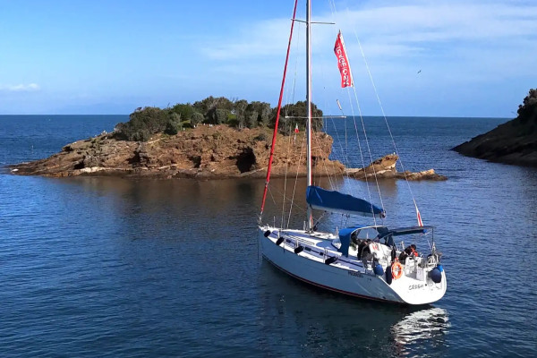 N°145 Golfo Aranci: Barca a Vela, Delfini & Aperitivo