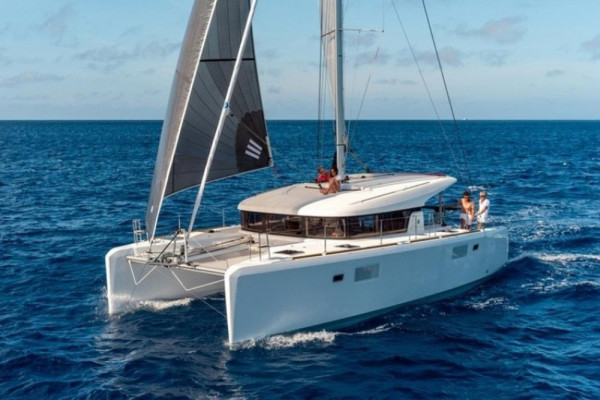 N°77 La Maddalena in catamarano da Palau (Luxury2)