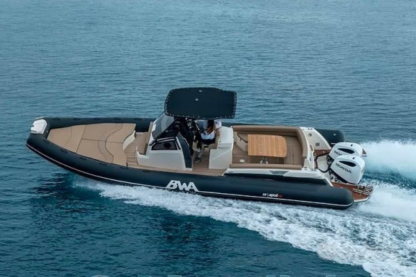 N°44 Maxi tour della Maddalena in Maxi-Rhib