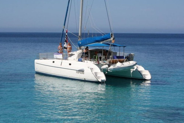 N°95 La Maddalena in catamarano da Palau (Sport3)