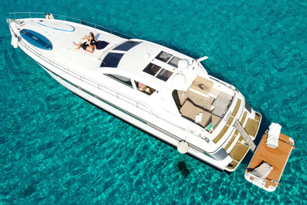 N°81 Noleggio giornaliero Motor Yacht