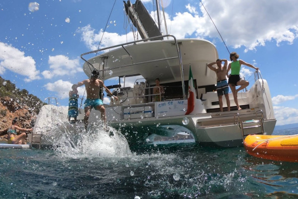 N°21 ALGHERO: DAY TOUR IN CATAMARANO (MAX)